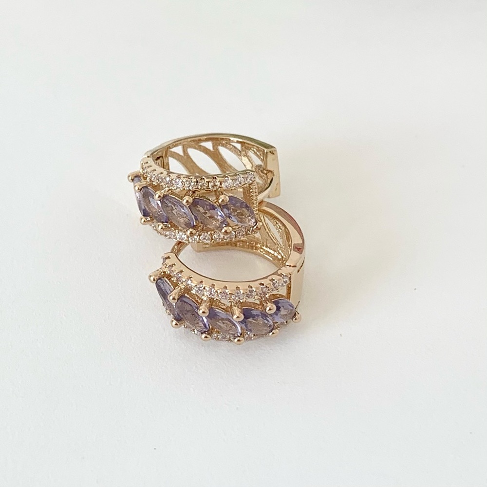 Gold filled huggie earring